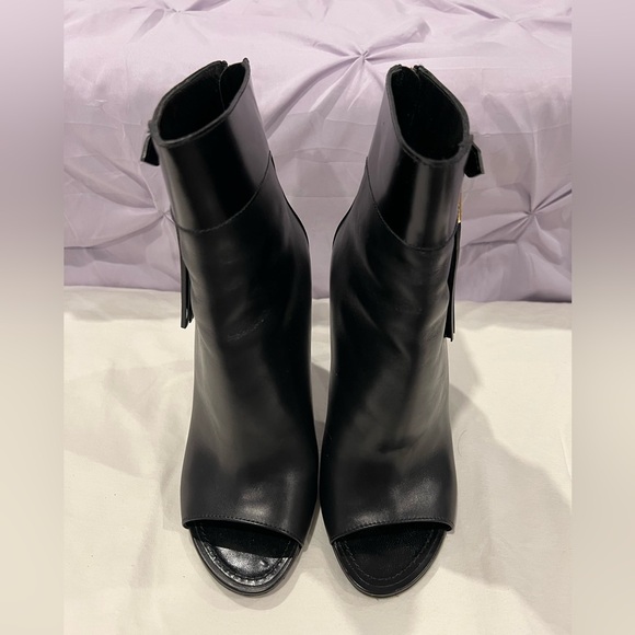 Louis Vuitton open toe boots - Picture 2 of 4